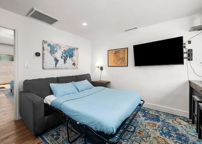 Desert Rose Retreat In The Heart Of Downtown Phx * Phoenix